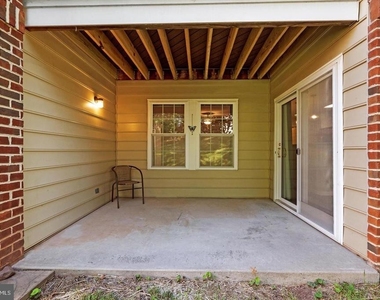 2406 Ellsworth Way - Photo Thumbnail 6