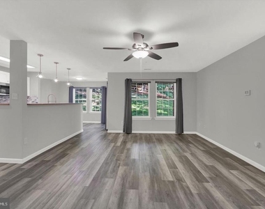 2406 Ellsworth Way - Photo Thumbnail 2