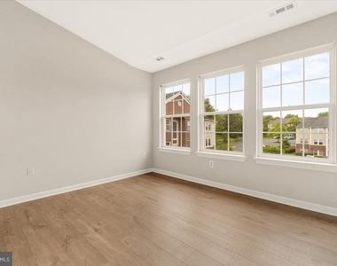 2400 Dominion Drive - Photo Thumbnail 9