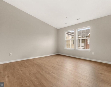 2400 Dominion Drive - Photo Thumbnail 10