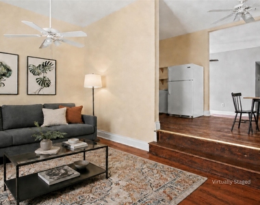 212 W 43rd St - Photo Thumbnail 2