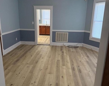 301 Washington Street - Photo Thumbnail 4