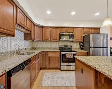 1820 Cassandra Drive - Photo Thumbnail 12