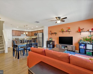 1820 Cassandra Drive - Photo Thumbnail 4