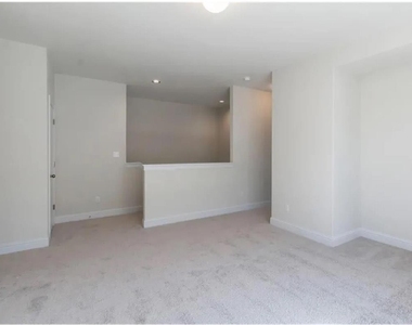 805 Vaughn St - Photo Thumbnail 15