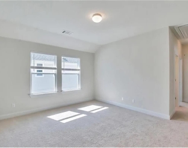 805 Vaughn St - Photo Thumbnail 14