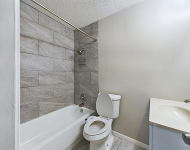 2510 San Gabriel St - Photo Thumbnail 4