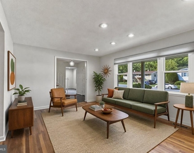 4631 Hawksbury Road - Photo Thumbnail 3