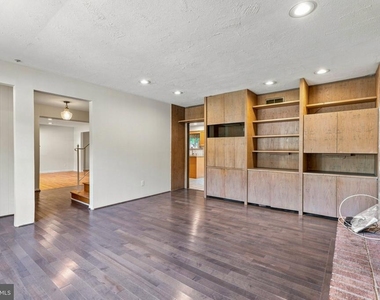 4631 Hawksbury Road - Photo Thumbnail 18