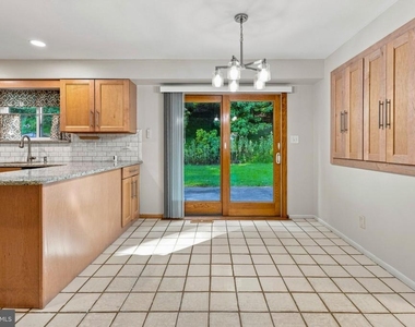4631 Hawksbury Road - Photo Thumbnail 12