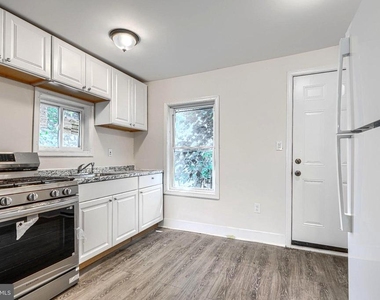 7621 Cypress Avenue - Photo Thumbnail 7