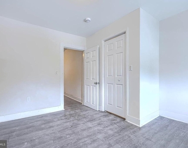 7621 Cypress Avenue - Photo Thumbnail 10