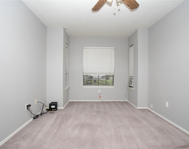 10639 Carovilli Dr - Photo Thumbnail 14