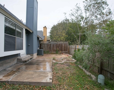 10639 Carovilli Dr - Photo Thumbnail 24