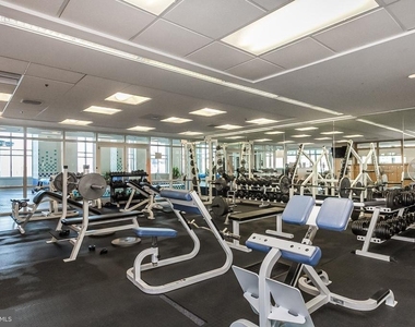 100 Harborview Drive - Photo Thumbnail 36