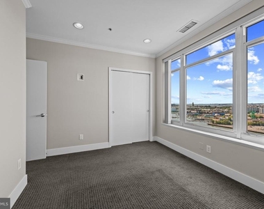 100 Harborview Drive - Photo Thumbnail 13
