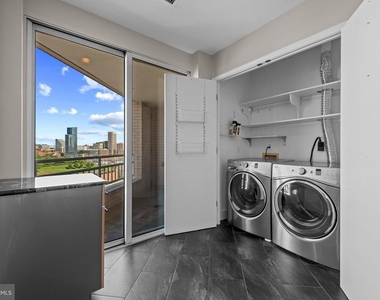 100 Harborview Drive - Photo Thumbnail 24