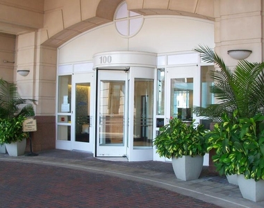 100 Harborview Drive - Photo Thumbnail 1