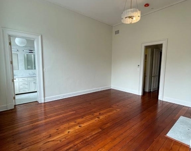 18 E Mt Vernon Place - Photo Thumbnail 16