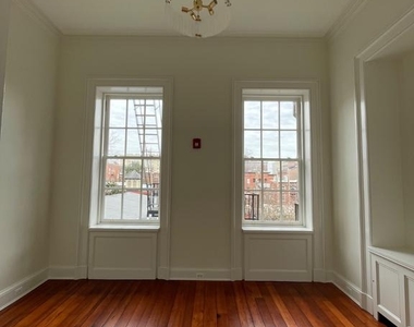 18 E Mt Vernon Place - Photo Thumbnail 13