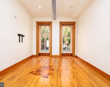 933 N Calvert Street - Photo Thumbnail 6