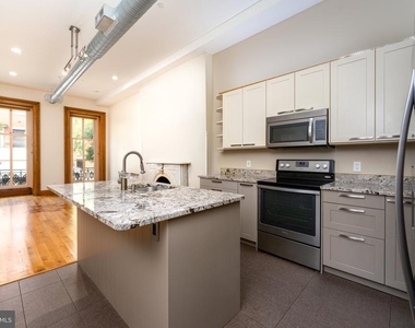 933 N Calvert Street - Photo Thumbnail 5