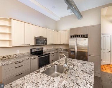 933 N Calvert Street - Photo Thumbnail 1