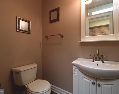1605 Marshall Street - Photo Thumbnail 24