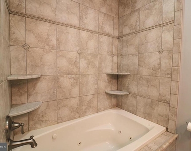 1605 Marshall Street - Photo Thumbnail 15