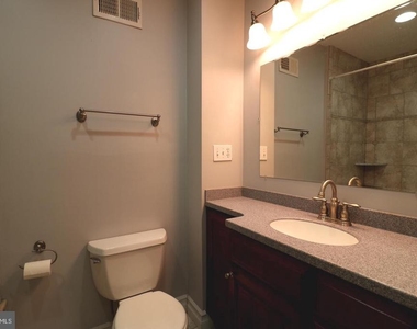 1605 Marshall Street - Photo Thumbnail 14