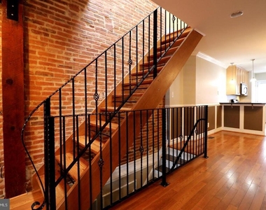 1605 Marshall Street - Photo Thumbnail 6