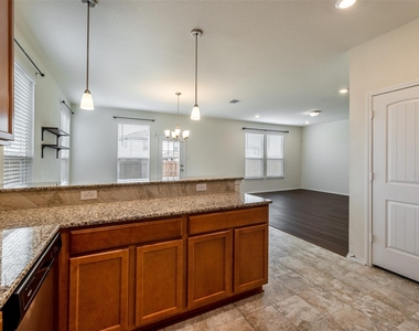 13709 Vigilance St - Photo Thumbnail 9