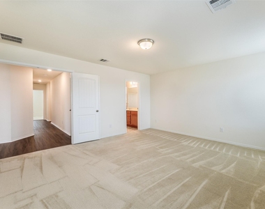 13709 Vigilance St - Photo Thumbnail 14
