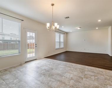 13709 Vigilance St - Photo Thumbnail 23