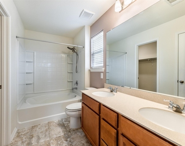 13709 Vigilance St - Photo Thumbnail 17