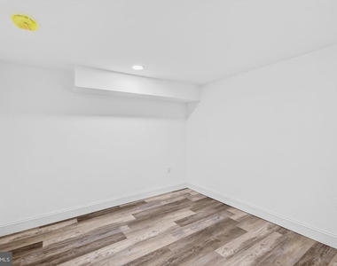 2500 W Franklin Street - Photo Thumbnail 30