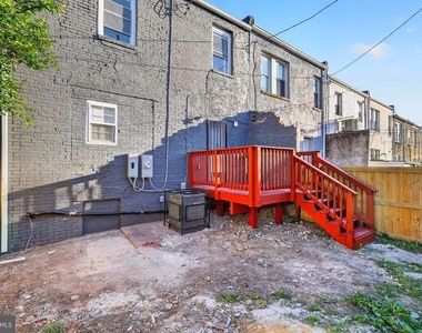 2500 W Franklin Street - Photo Thumbnail 12