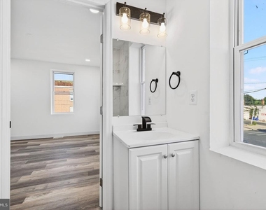 2500 W Franklin Street - Photo Thumbnail 5