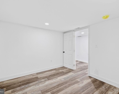 2500 W Franklin Street - Photo Thumbnail 8