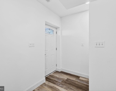 2500 W Franklin Street - Photo Thumbnail 16