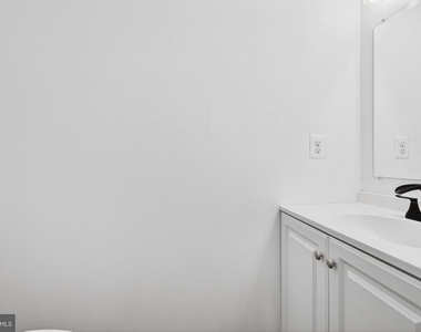 2500 W Franklin Street - Photo Thumbnail 2