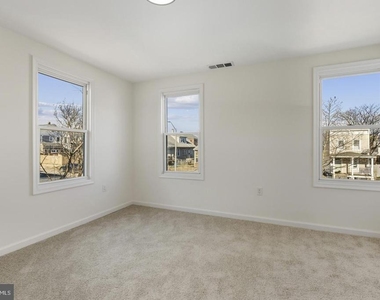 507 Washburn Avenue - Photo Thumbnail 11