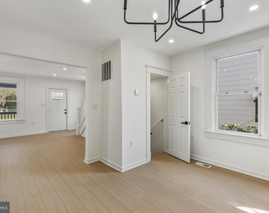 507 Washburn Avenue - Photo Thumbnail 5