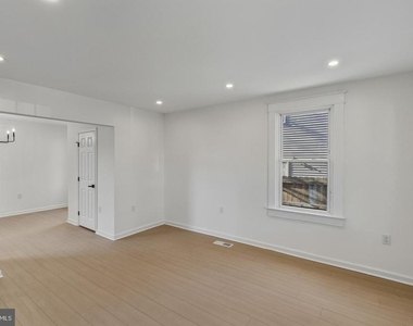 507 Washburn Avenue - Photo Thumbnail 6