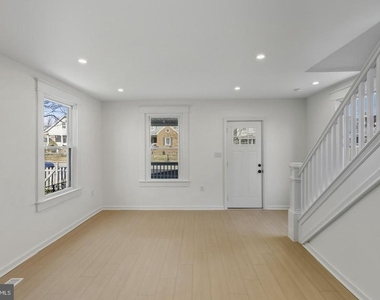 507 Washburn Avenue - Photo Thumbnail 8