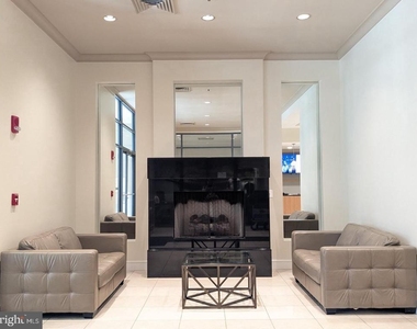 414 Water Street - Photo Thumbnail 10