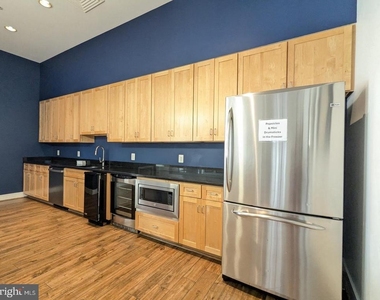414 Water Street - Photo Thumbnail 21