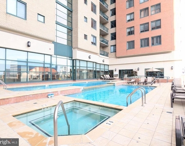 414 Water Street - Photo Thumbnail 6