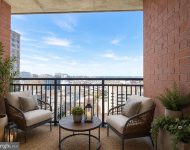414 Water Street - Photo Thumbnail 7