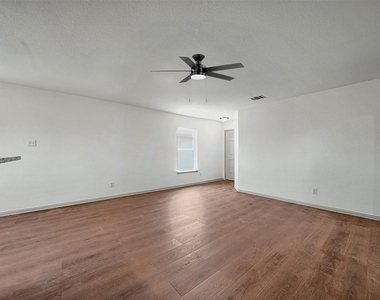 360 Farmer Ln - Photo Thumbnail 9